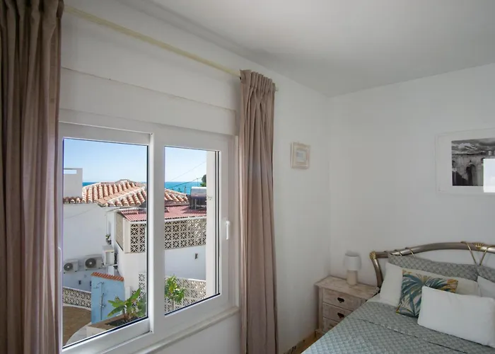 Private For 6 With Seaview, Pool & Big Sun Terrace Willa