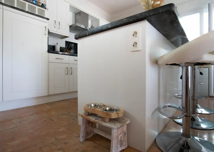 Willa Private For 6 With Seaview, Pool & Big Sun Terrace *