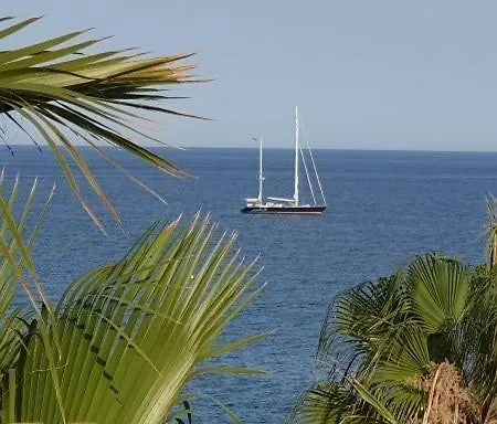 Private Beach Villa For 6 With Seaview, Pool & Big Sun Terrace