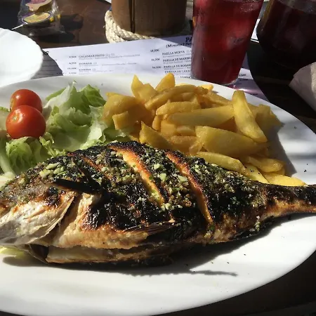 וילה Private Beach Villa For 6 With Seaview, Pool & Big Sun Terrace נרחה