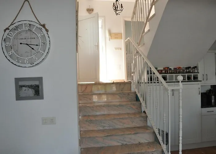 Villa Private For 6 With Seaview, Pool & Big Sun Terrace *