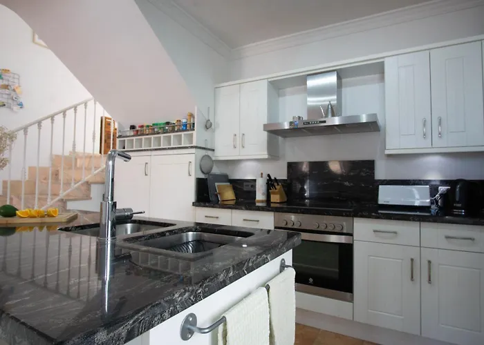 Private For 6 With Seaview, Pool & Big Sun Terrace Villa *