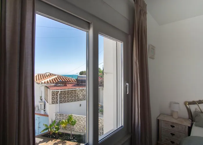 Private For 6 With Seaview, Pool & Big Sun Terrace