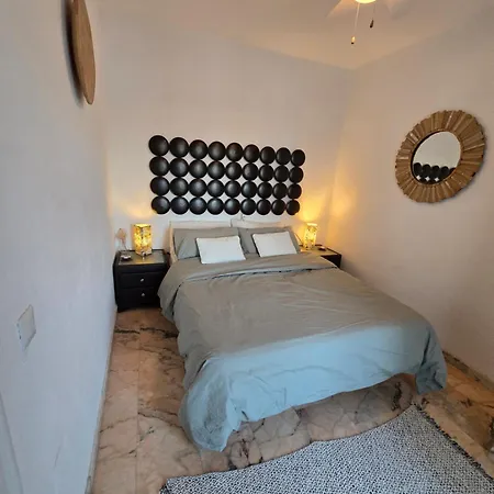 Вілла Private Beach Villa For 6 With Seaview, Pool & Big Sun Terrace Нерха